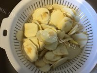 美味油炸茨菇片做法图解3)