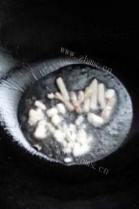 美味的卤鸡脚做法图解4)
