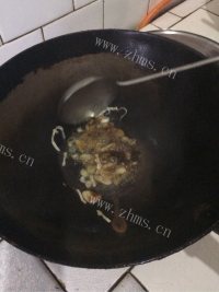 诱人的爆炒肥肠做法图解3)