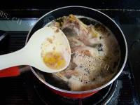 鲜甜的榛蘑炖鸡汤的做法图解五