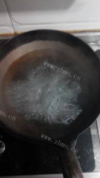 自己做的韭菜虾仁水饺做法图解12)