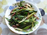 家常菜腊肠炒青蒜