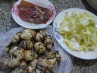 美味精火腿圆白菜芋艿子汤做法图解1)