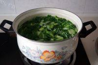 家常菜肉片炒小白菜做法图解2)