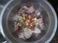 家常的豉椒排骨蒸饭做法图解4)