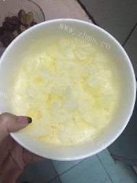 美味的红枣银耳羹做法图解2)