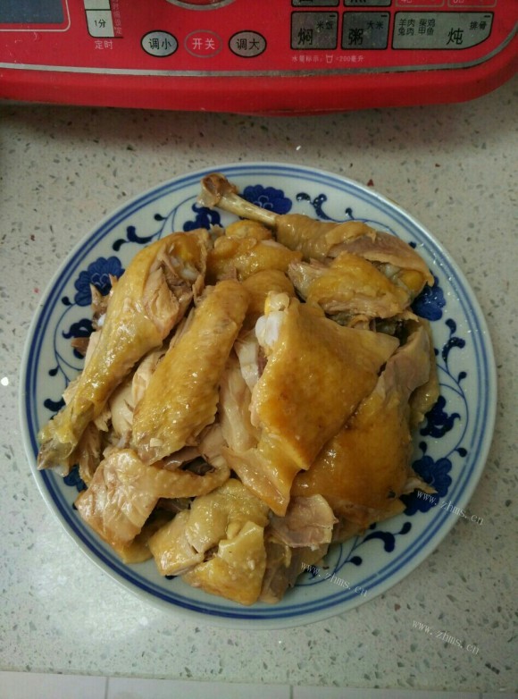 色香味俱全的白斩鸡