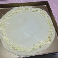 五味俱全的榴莲披萨做法图解6)