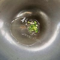 回味无穷的山药炒木耳做法图解5)