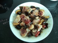 好吃木耳滑鸡煲仔饭做法图解4)
