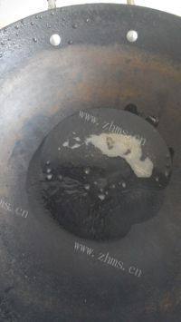 营养丰富的蒜薹炒鱿鱼做法图解3)