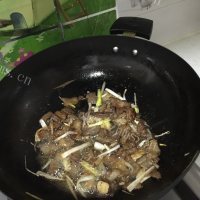 家常菜香菇炒青菜做法图解8)