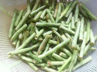 美味营养的干煸长豆角做法图解1)
