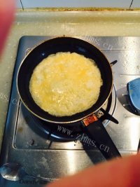 好吃的鸡蛋饼卷蚝油饭做法图解4)
