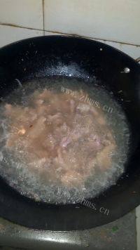 美味的平菇肉片汤做法图解8)