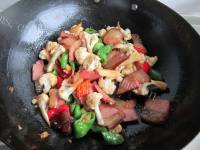 家常菜腊肉炒花菜