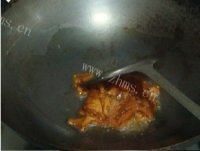 味道不错的蒜薹炒肉做法图解4)