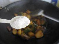 家常菜土豆炖南瓜