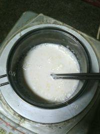 一个人的抹茶冰淇淋做法图解4)