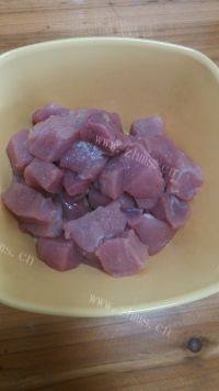 好吃的孜然牙签肉做法图解1)