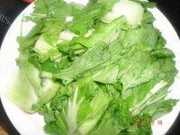家常菜豆皮炒白菜做法图解2)