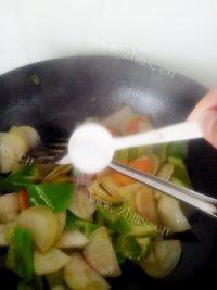 好看的尖椒土豆片做法图解10)