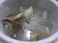 自制绿豆糯米粽做法图解10)