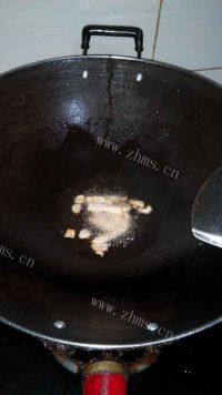 下饭的土豆丝炒肉做法图解2)