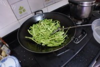 家常菜清炒四季豆做法图解4)