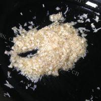 自制猪肉韭菜水饺做法图解10)
