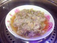 口感不错的榨菜蒸肉饼做法图解7)