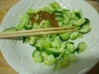 家常菜芝麻酱拌黄瓜做法图解3)
