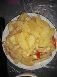 家常菜土豆炒肉片