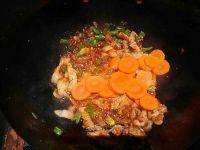 家常菜红萝卜炒肉片