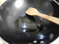 下酒菜油炒花生米做法图解3)