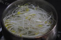 家常菜凉拌豆芽做法图解3)