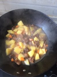 家常菜土豆炖牛肉
