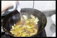 「自创」西葫芦炒肉做法图解9)