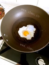 美味的西红柿鸡蛋汤面做法图解2)