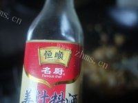 诱人的青椒炒肥肠做法图解9)
