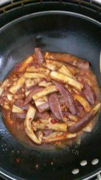 家常菜肉末茄子做法图解7)