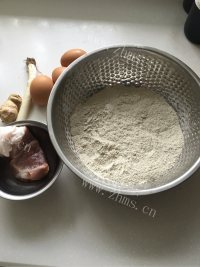 香气浓郁的烫蛋皮做法图解1)