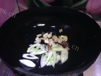 美味的麻辣花蛤做法图解6)