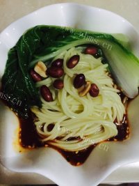 美味的麻辣小面做法图解6)