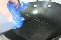 让人怀念的蒜蓉粉丝蒸扇贝做法图解20)