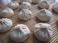 自己做的猪肉白菜包子做法图解13)