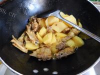 家常菜咖喱土豆鸡块做法图解18)