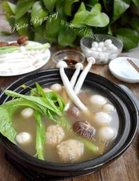 菌菇丸子小火锅做法图解7)