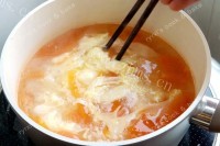 美味的番茄蛋花汤做法图解8)