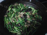 家常菜蒜苔炒肉